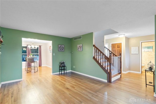 5201 Clearcreek Trail, Bath Twp, OH 45387