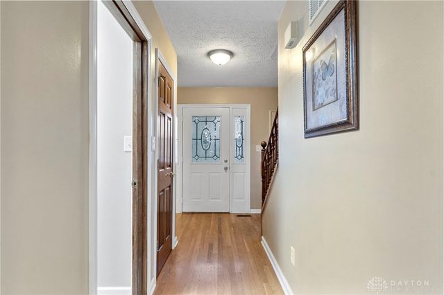 5201 Clearcreek Trail, Bath Twp, OH 45387