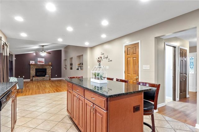 5201 Clearcreek Trail, Bath Twp, OH 45387