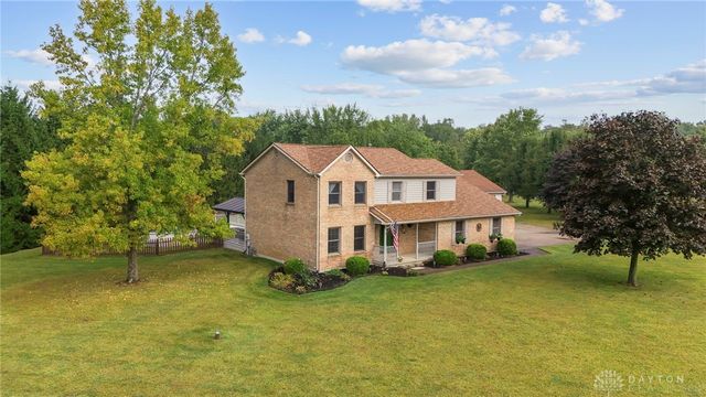 5201 Clearcreek Trail, Bath Twp, OH 45387