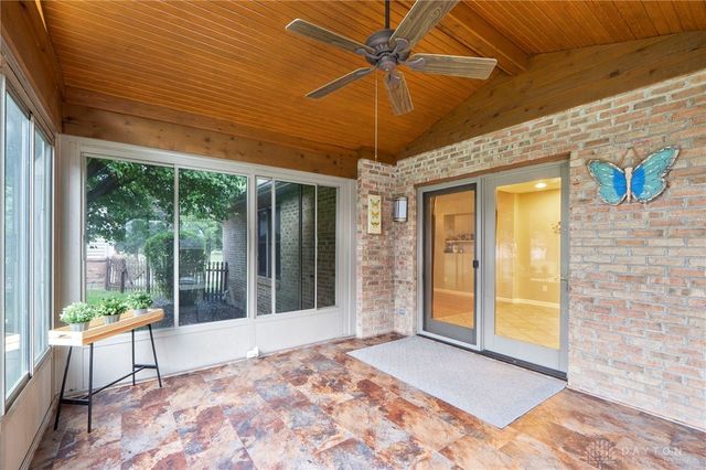 5201 Clearcreek Trail, Bath Twp, OH 45387