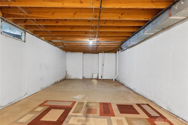 5201 Clearcreek Trail, Bath Twp, OH 45387