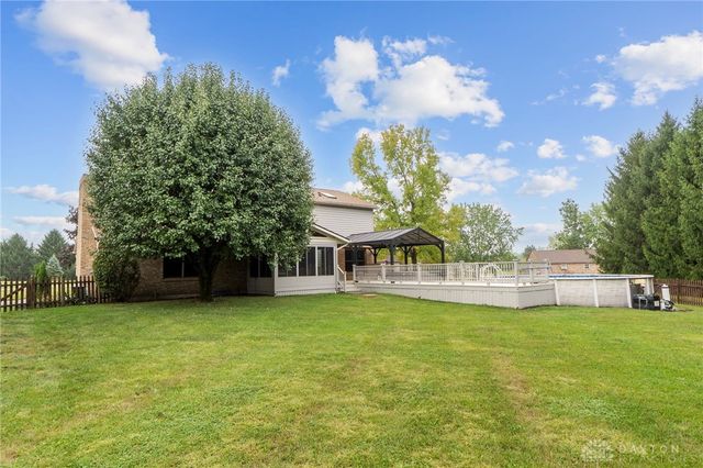 5201 Clearcreek Trail, Bath Twp, OH 45387