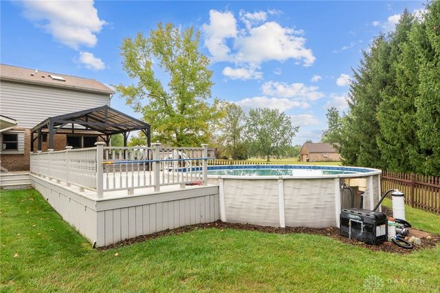 5201 Clearcreek Trail, Bath Twp, OH 45387