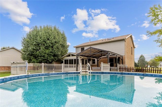 5201 Clearcreek Trail, Bath Twp, OH 45387