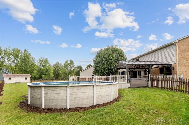 5201 Clearcreek Trail, Bath Twp, OH 45387