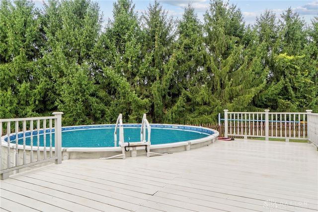 5201 Clearcreek Trail, Bath Twp, OH 45387