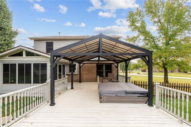 5201 Clearcreek Trail, Bath Twp, OH 45387