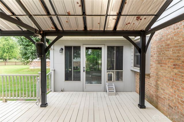 5201 Clearcreek Trail, Bath Twp, OH 45387