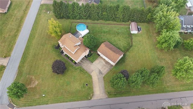 5201 Clearcreek Trail, Bath Twp, OH 45387