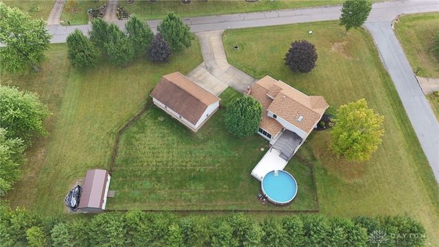 5201 Clearcreek Trail, Bath Twp, OH 45387