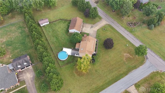 5201 Clearcreek Trail, Bath Twp, OH 45387