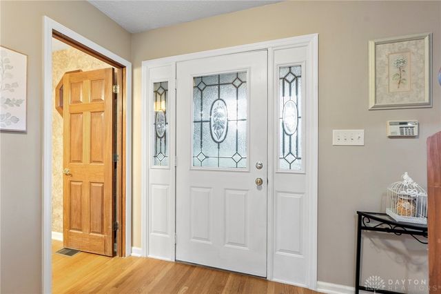 5201 Clearcreek Trail, Bath Twp, OH 45387