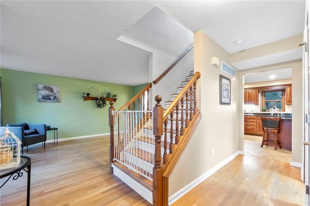 5201 Clearcreek Trail, Bath Twp, OH 45387