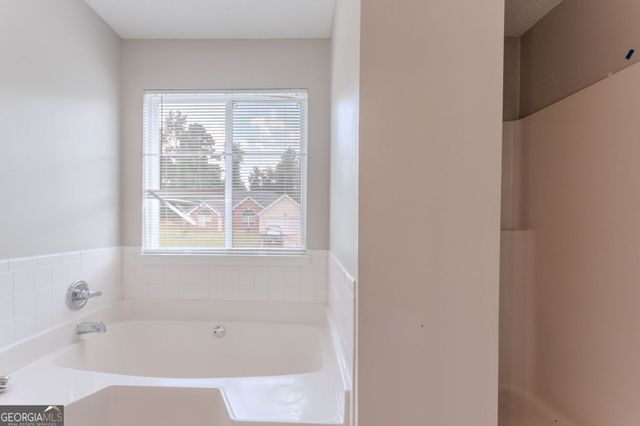 670 Burtons Cove, Hampton, GA 30228