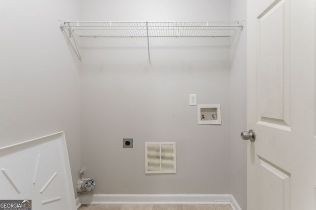 670 Burtons Cove, Hampton, GA 30228