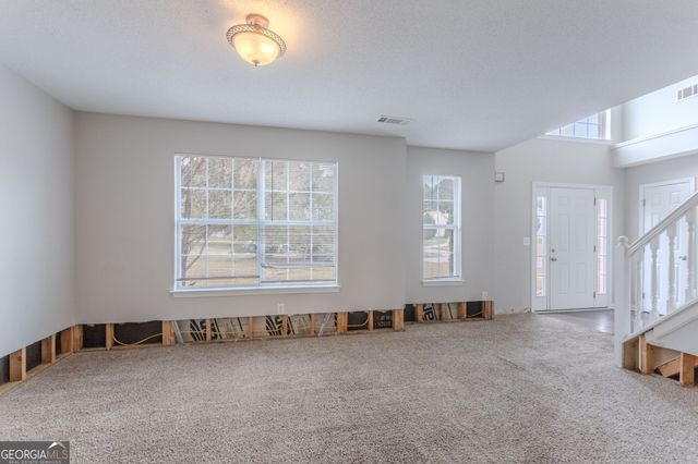 670 Burtons Cove, Hampton, GA 30228