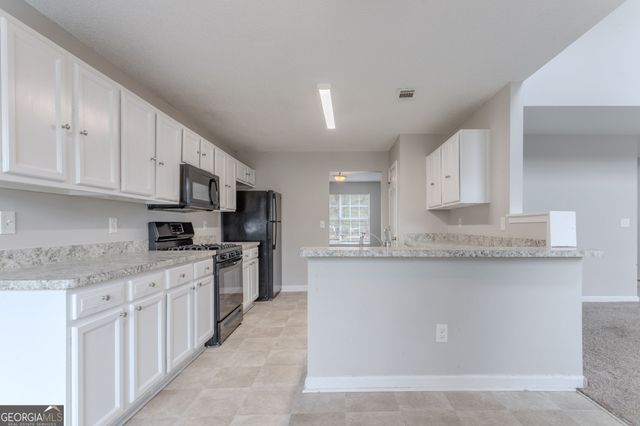 670 Burtons Cove, Hampton, GA 30228