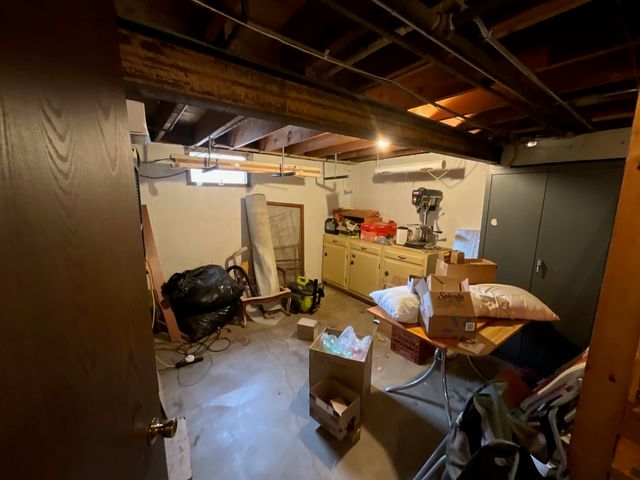 852 Carr Street, Elgin, IL 60123