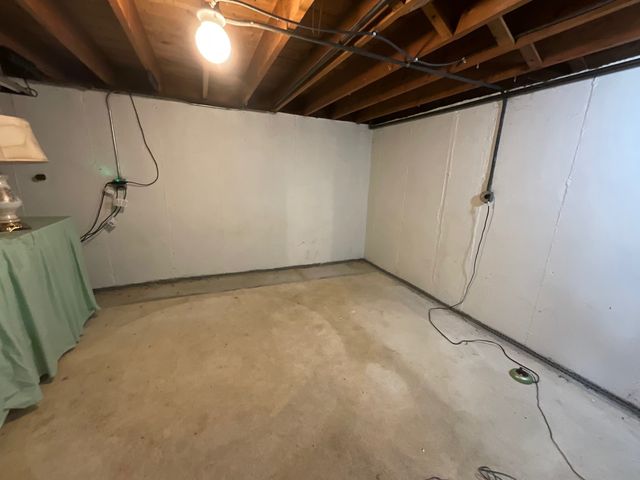 852 Carr Street, Elgin, IL 60123