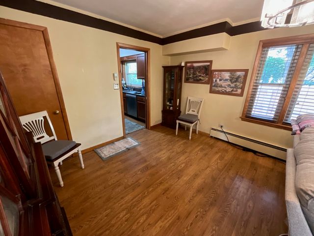 852 Carr Street, Elgin, IL 60123