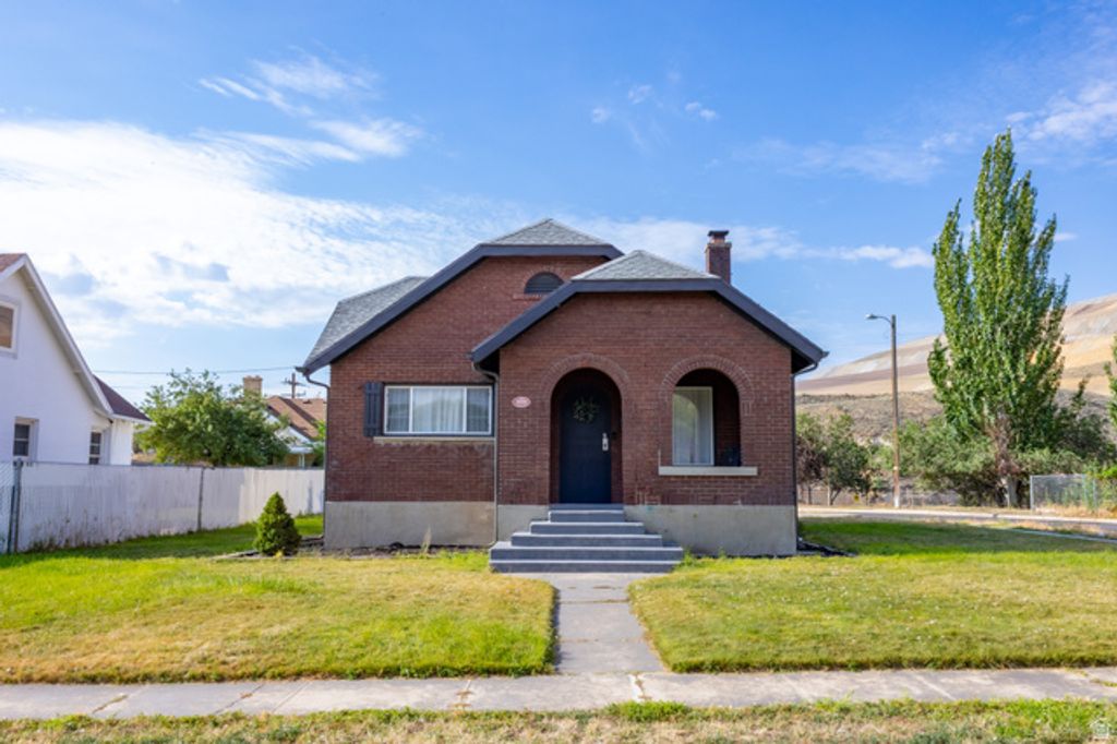8899 W CYPRUS ST, Copperton, UT 84006