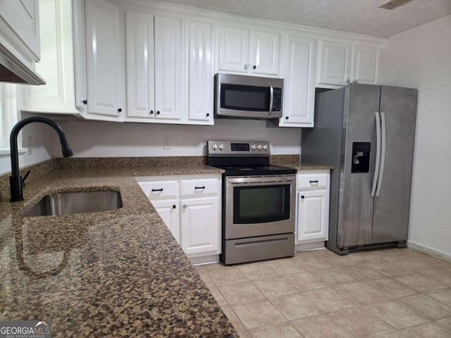 4158 Mountain Glen Trace, Snellville, GA 30039