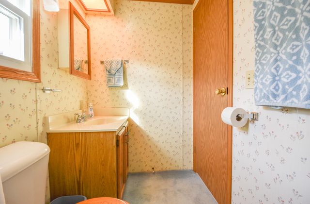 605 Cedar Court, Jonesville, MI 49250