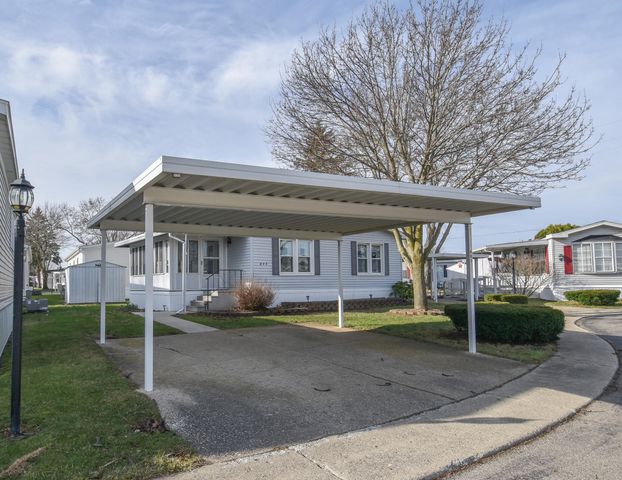 605 Cedar Court, Jonesville, MI 49250