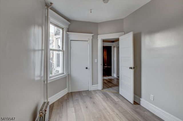 70 S 9Th St, Newark City, NJ 07107