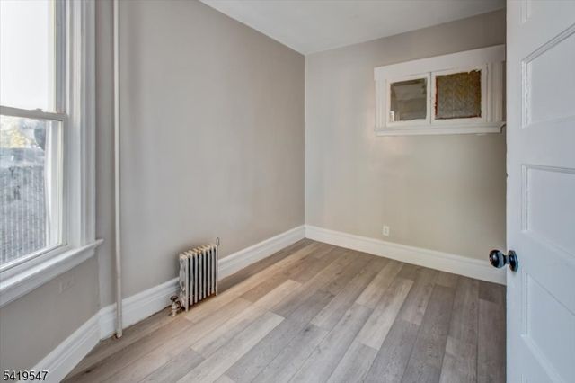 70 S 9Th St, Newark City, NJ 07107