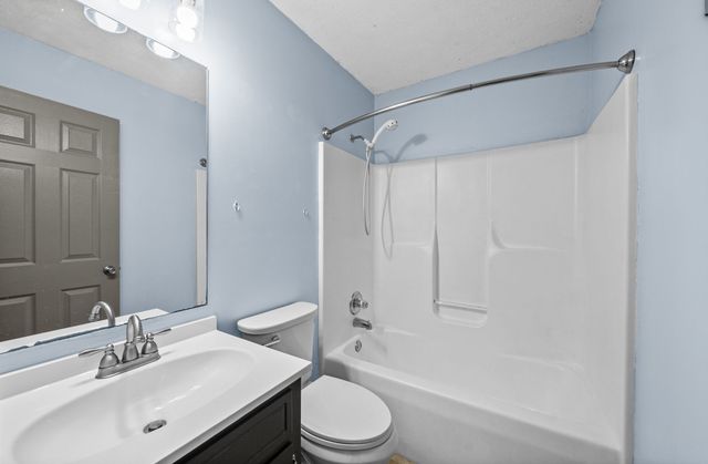 2607 Cummings Cir, Clarksville, TN 37042