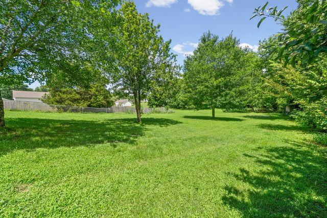 2607 Cummings Cir, Clarksville, TN 37042