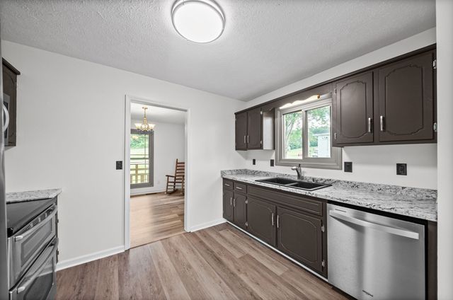 2607 Cummings Cir, Clarksville, TN 37042