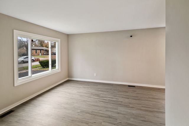 21704 CLYDE Avenue, Sauk Village, IL 60411