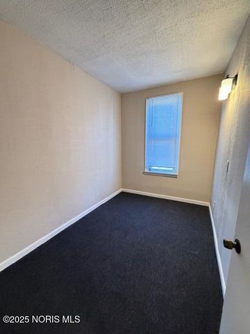 2743 Elm Street, Toledo, OH 43608