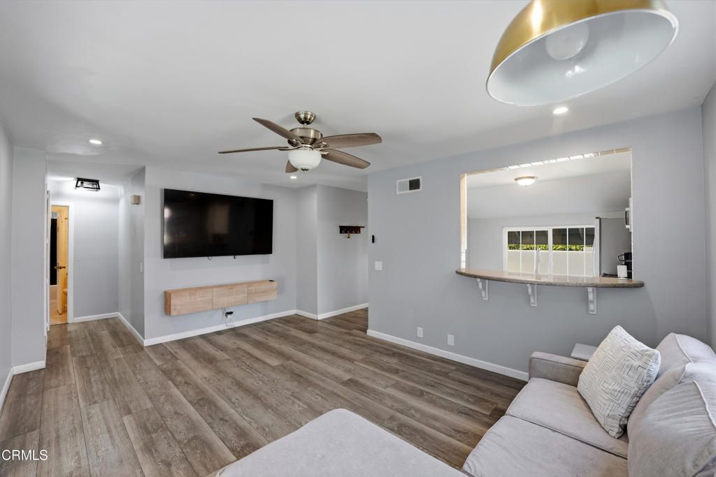 Image 10 of property listing at 202 Avon Lane, Fillmore, CA 93015