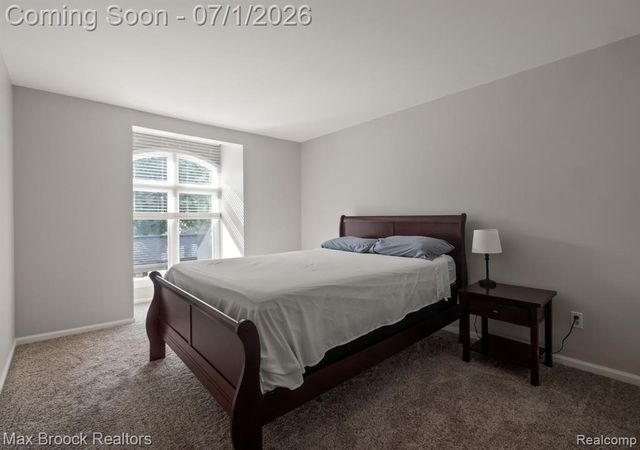 1125 Meadowglen Court, Bloomfield Hills, MI 48304