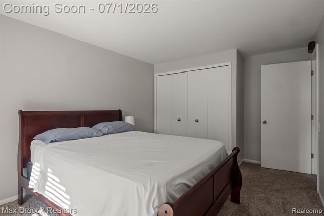 1125 Meadowglen Court, Bloomfield Hills, MI 48304