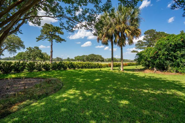 1552 Fairway Drive, Charleston, SC 29412