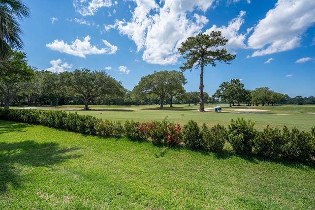 1552 Fairway Drive, Charleston, SC 29412