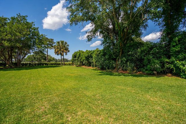 1552 Fairway Drive, Charleston, SC 29412