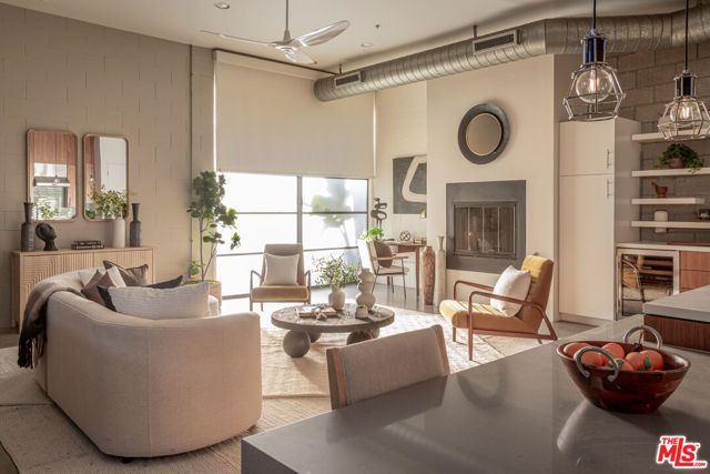 1534 17th Street 105, Santa Monica, CA 90404