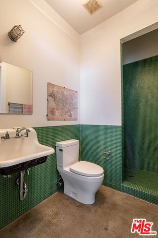 1534 17th Street 105, Santa Monica, CA 90404