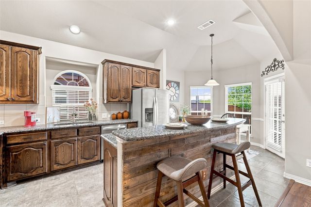 9812 Nolina Road, Fort Worth, TX 76177