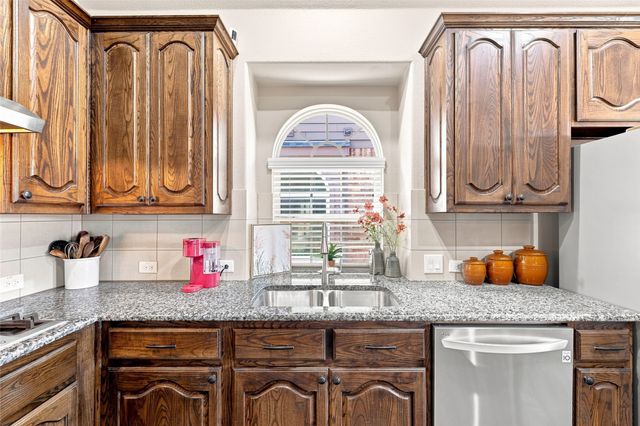 9812 Nolina Road, Fort Worth, TX 76177
