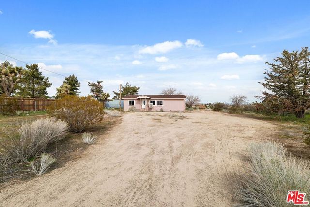 4388 Amador Road, Phelan, CA 92371