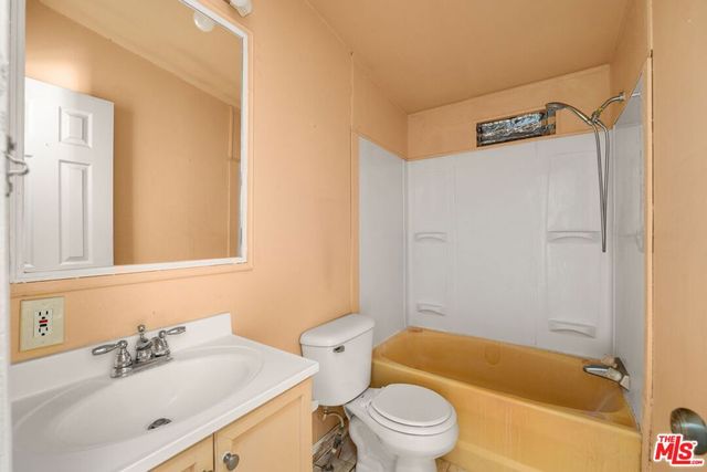 4388 Amador Road, Phelan, CA 92371