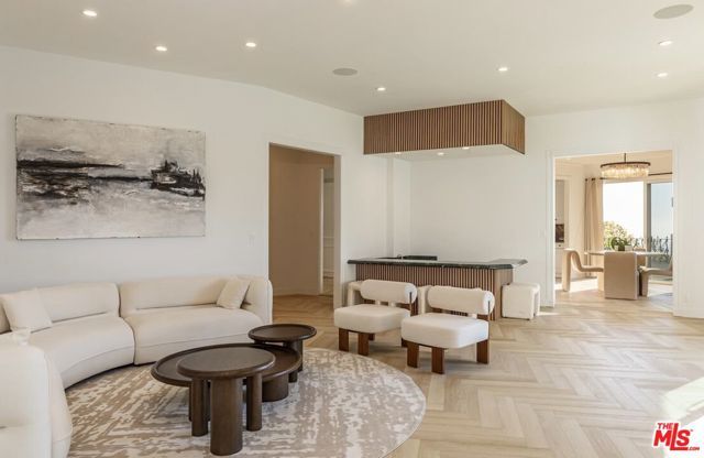 560 Chalette Drive, Beverly Hills, CA 90210