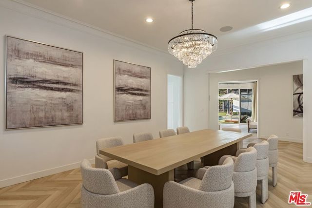 560 Chalette Drive, Beverly Hills, CA 90210